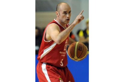 Bernabé es el jugador que más minutos ha disputado con León.