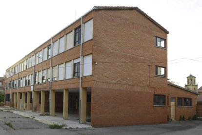 El nuevo centro se construirá sobre el antiguo edificio del colegio Fray Bernardino. ACACIO