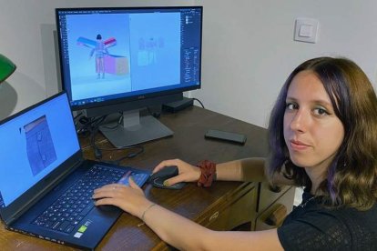 La diseñadora Claudia Pan Vázquez trabajando con avatares virtuales. EFE