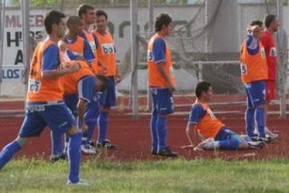 Víctor Salas e Ivi Vales fueron los grandes protagonistas del choque en el bando visitante.