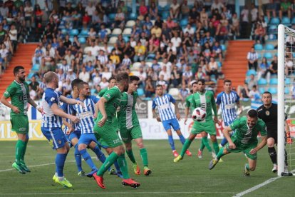 El Ponferradina-Cornellà de fase de ascenso de 2019. ANA F. BARREDO