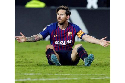 Leo Messi tiró una vez más del Barcelona pero, aunque hizo el gol de su equipo, no pudo evitar el empate ante el Valencia. KAI FÖRSTERLING