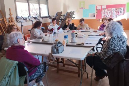 El Consejo Municipal de la Mujer de Villaquilambre celebró ayer su encuentro semestral. DL