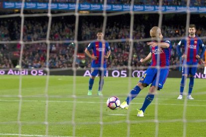 Mascherano marcó de penalti su primer gol con la camiseta del Barça.