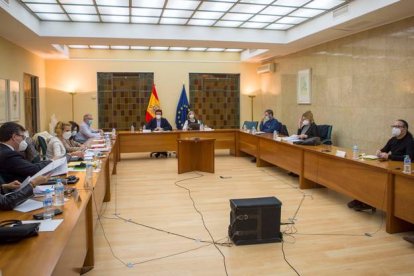 El Gobierno y los agentes sociales retoman la negociación del salario mínimo interprofesional (SMI) para 2021