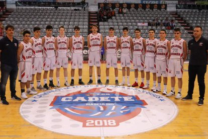 El Colegio Leonés cadete que hoy se juega frente al San Antonio Cáceres el pase a los octavos de final. DL