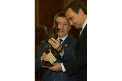 Fernández y Zapatero se reunieron ya en León el 22 de abril del 2004