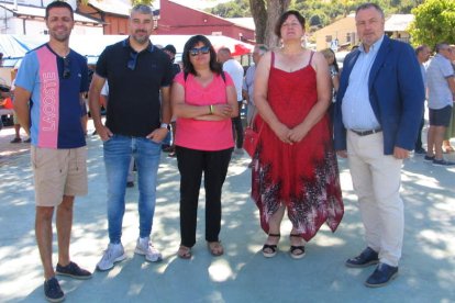 Las autoridades en la Feria del Espino. MACÍAS