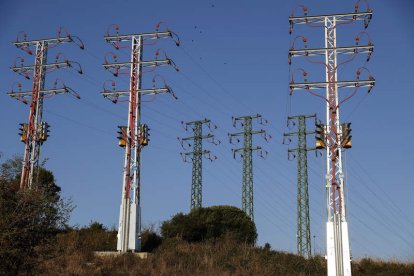 Vista parcial de la subestación eléctrica de Basauri, en el País Vasco. MIGUEL TOÑA