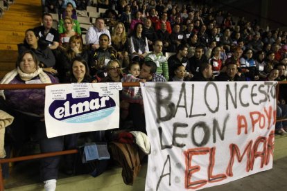 Los trabajadores de Elmar recibieron el apoyo del club.