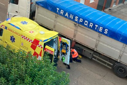 Los servicios de emergencia en el lugar del suceso. SEIJAS