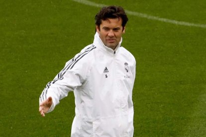 Solari debutará en Liga ante el Valladolid tras ganar al Melilla en la Copa del Rey. EMILIO NARANJO