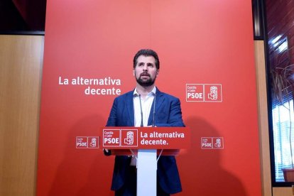 Luis Tudanca, en una reciente comparecencia ante los medios en Valladolid. NACHO GALLEGO