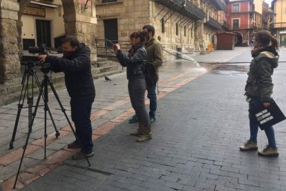 El documental ‘La ciudad an(helada)’ se rodó a finales del pasado mes de abril y principios de mayo en diferentes puntos de la capital. DL