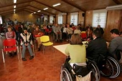 El campamento del Bosque de los Sueños en Cubillos acogió ayer la reunión de Aspaym