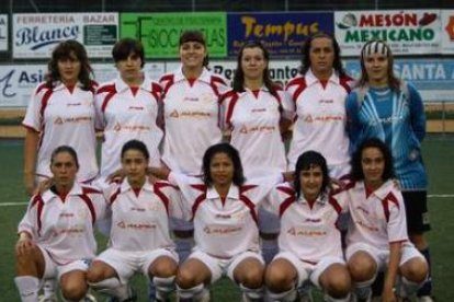 El equipo de fútbol femenino Ponferrada 100.