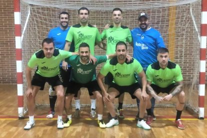 Formación del equipo Pinaster, campeón de la fase regular de la Liga Veteranos de Ponferrada. DL