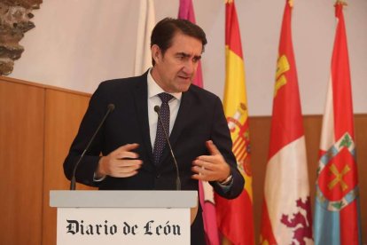 Juan Carlos Suárez-Quiñones, Consejero de Medio Ambiente,. LUIS DE LA MATA