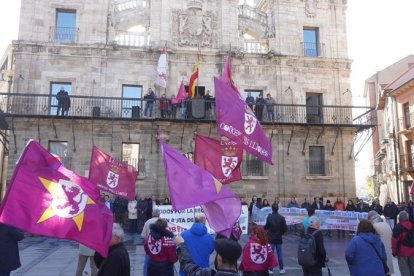 Movilización en Astorga en noviembre, a favor de la ruta de la Plata. J. NOTARIO