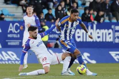 Lacerda durante un partido de la pasada temporada con la Deportiva. L. DE LA MATA