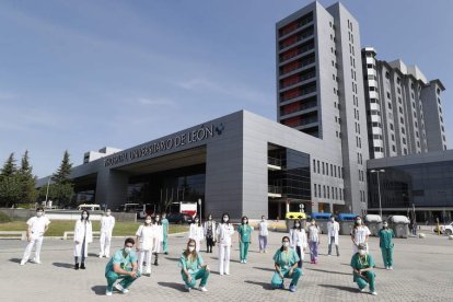 Parte de los MIR que cumplen su formación en el Hospital de León. RAMIRO