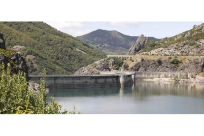 Imagen de la presa del pantano de Riaño. MARCIANO PÉREZ