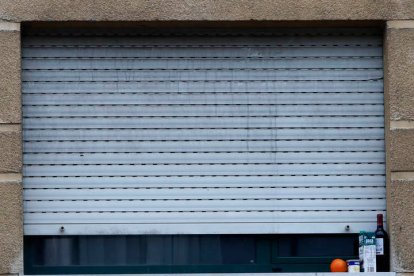 Alimentos en una ventana para que se conserven con el frío. RAMIRO