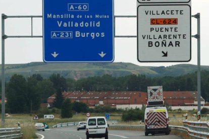 Acceso a la A-60 desde la capital leonesa. DL