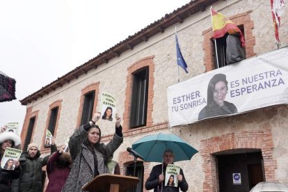 Imagen de la concentración en Traspinedo. MIRIAM CHACÓN