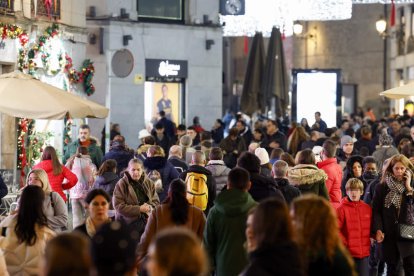 El número de turistas que vienen a España aumenta considerablemente en Navidad. JAVIER LIZÓN