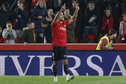 Abdón Prats, bigoleador del Mallorca frente al Girona. CLADERA