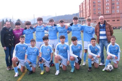 Equipo del Ponferrada City que milita en la categoría infantil. MACÍAS