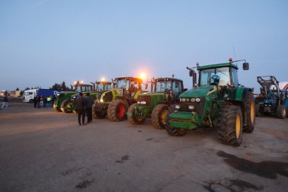 El campo se moviliza con una tractorada espontánea en León