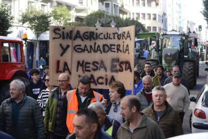 La tractorada, por Gran Vía de San Marcos.