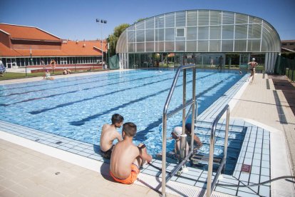 Piscinas de Trobajo del Camino. F. Otero Perandones.