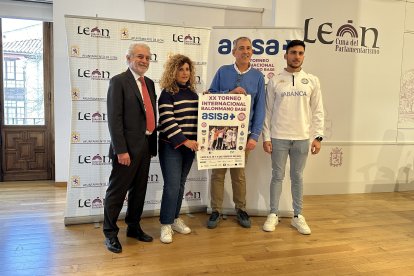 Momento de la presentación del Torneo Asisa de balonmano.