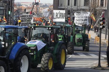 El campo estalla con una nueva tractorada en León.