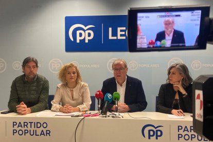 Rueda de prensa del PP para abordar la crisis del campo,