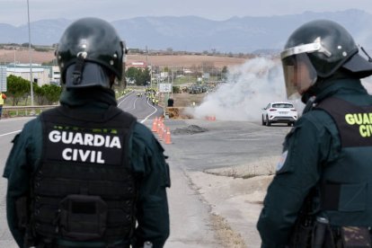 Dos guardias civiles