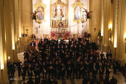 Un momento del concierto de La Bienaventuranza en la iglesia de Los Gitanos de Sevilla.