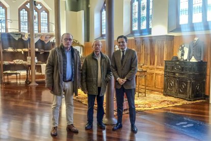 Raúl Fernández Sobrino, Marcelino Fernández y Jesús Revilla, en Botines