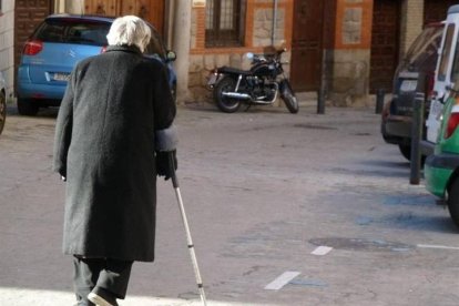 El número de pensiones en la Comunidad subió un 0,63 por ciento en tasa interanual.

El PSOE ha criticado este lunes el gasto de 3,2 millones de euros realizado por el Gobierno en el envío el pasado mes de enero de cartas a los pensionistas para informarles sobre los cambios en sus nóminas, por considerar que el contenido de dichas misivas es 