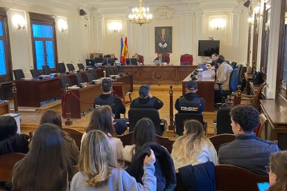 La sala de vistas secundaria de la Audiencia acoge el juicio.