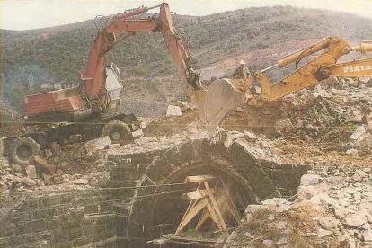 Desmantelamiento del túnel número 20 en Torre del Bierzo entre 1985 y 1987.