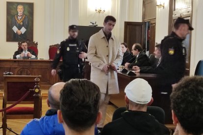 El acusado, dentro de la Audiencia Provincial, antes del veredicto.