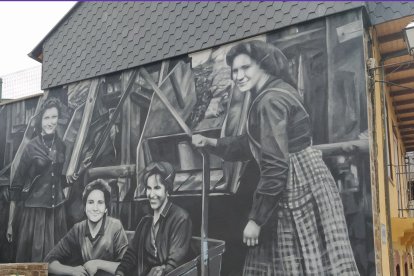 Mural dedicado a las mujeres mineras en Almagarinos (Igüeña).