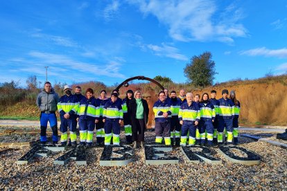 La alcaldesa, con los alumnos de los dos cursos.