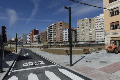 La nueva calle irá desde Padre Isla hasta Ramón y Cajal y, como consecuencia, cambiará el sentido de circulación de Renueva.