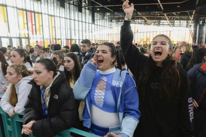 Ensayos y público durante la intensa segunda jornada del February Hip Hop que tuvo lugar en el Palacio de Exposiciones de León