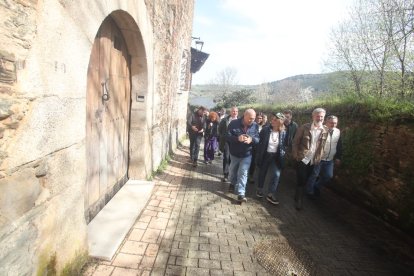 La ministra, en su visita esta mañana a Villar de los Barrios